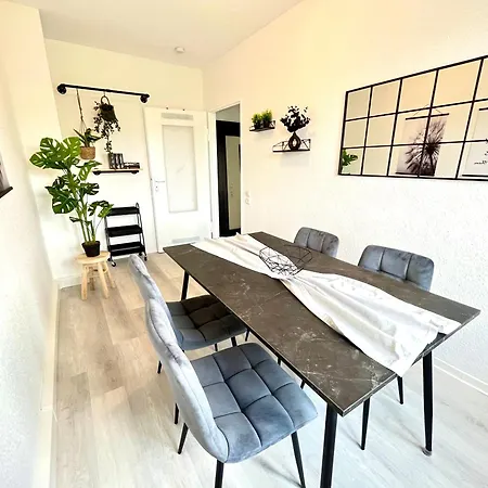 Moderne 3 Zimmer-wohnung Am Hauptbahnhof * Akwizgran