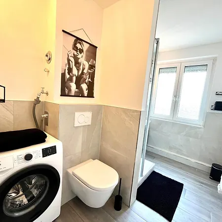 Moderne 3 Zimmer-wohnung Am Hauptbahnhof * Akwizgran